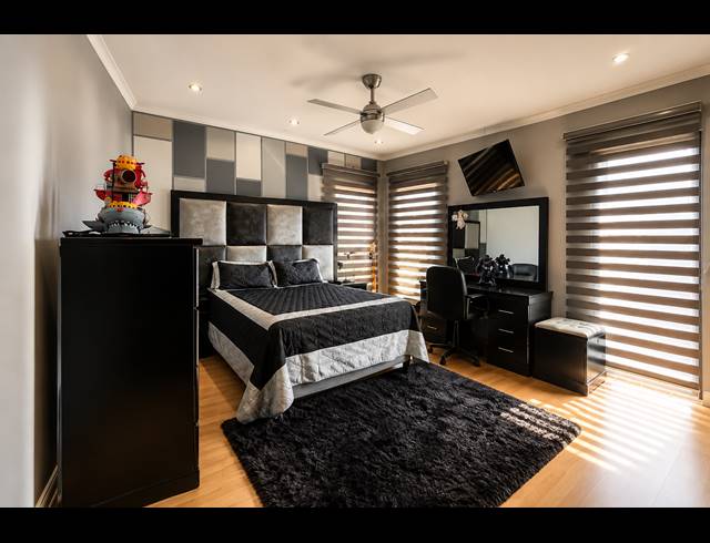 5 BEDROOM HOUSE FOR SALE IN LENASIA